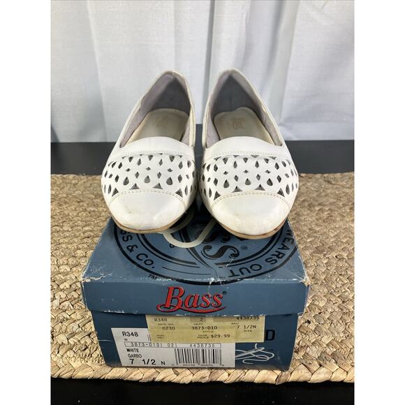 G.H Bass&Co Tailored Carbo White 1” Flats - Picture 2 of 11